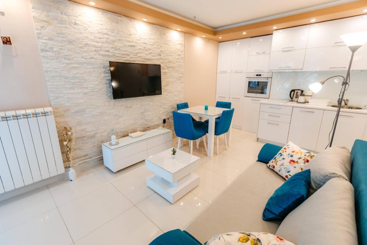 Turist Apartment Ni Екстериор снимка
